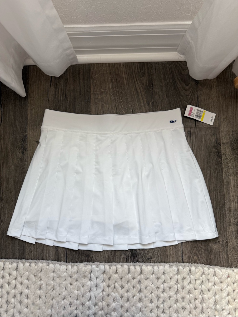 Vineyard Vines Performance Pleated Skirt White Size M NWT